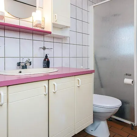 4 Person In Casa de Férias Toftlund